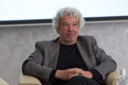 prof. dr. David Neubauer