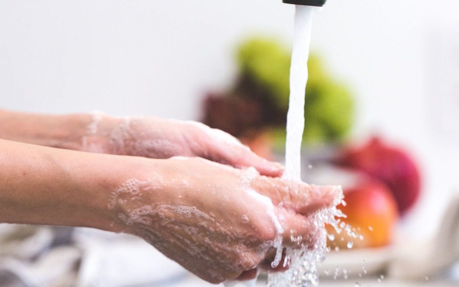 Pravilna higiena rok preprečuje bolezni