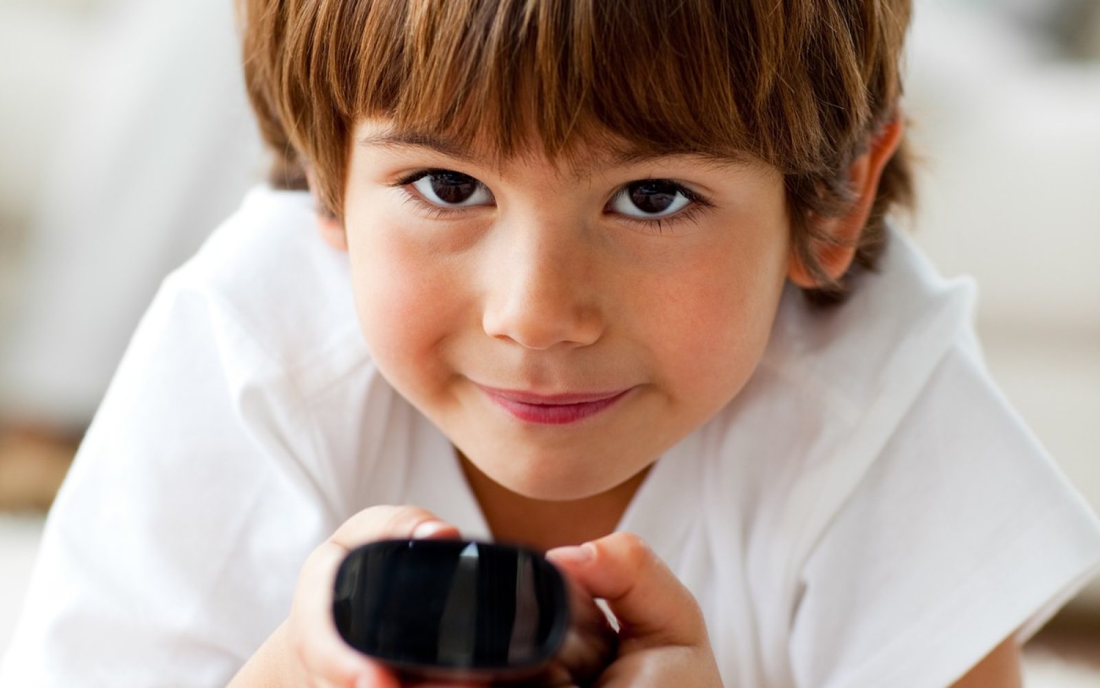 Starši pozor: So vaši otroci preveč časa pred zasloni?