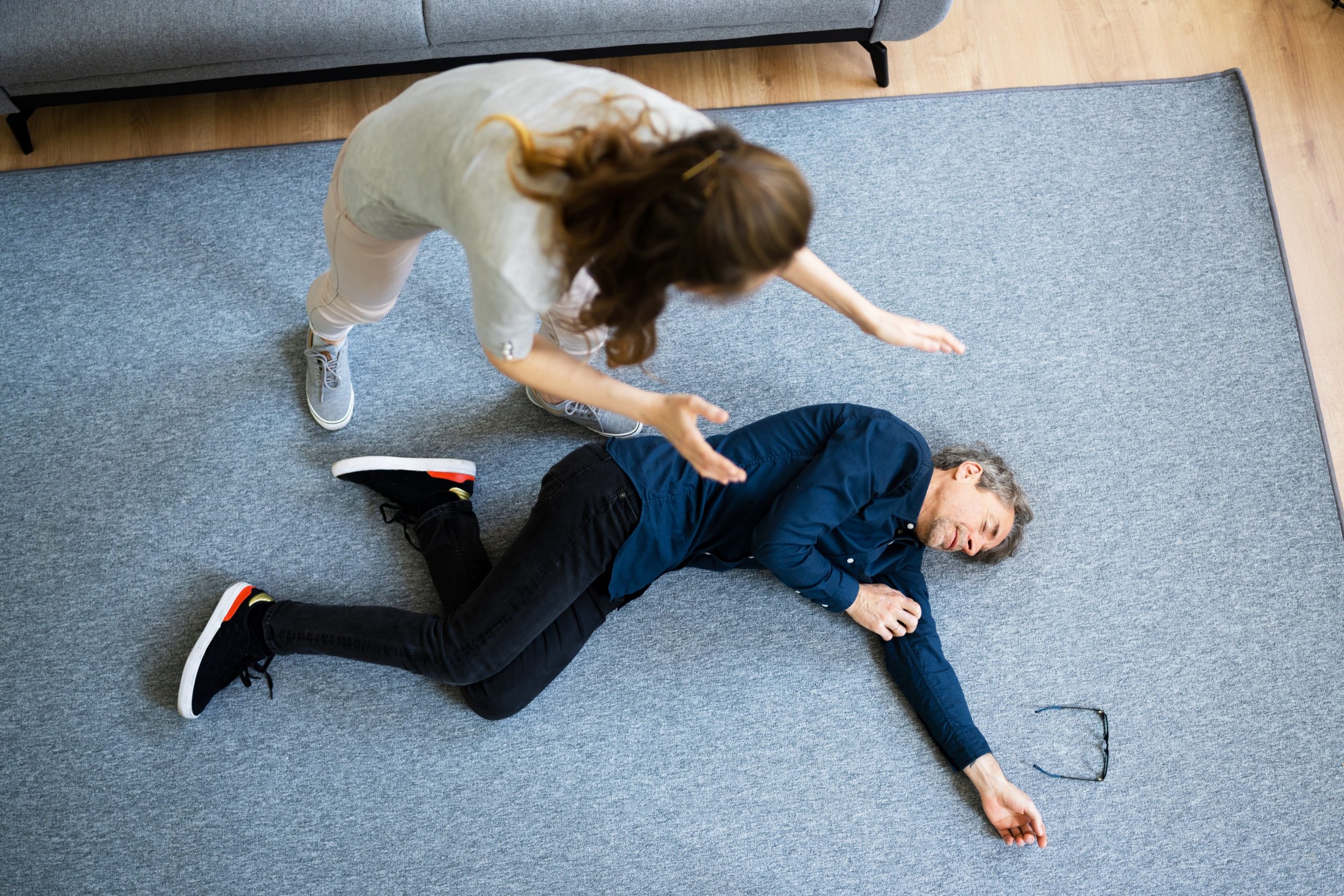 Moški je nenadoma izgubil zavest