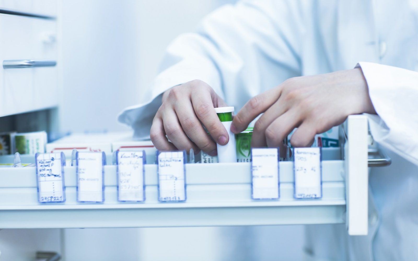 Vsa zdravila in hrana ne sodijo skupaj.