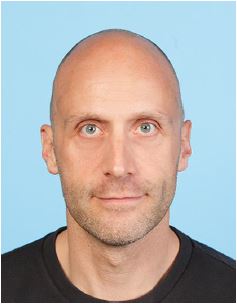 Specialist ginekologije in porodništva doc. dr. Sebastjan Merlo, dr. med., iz Onkološkega inštituta Ljubljana