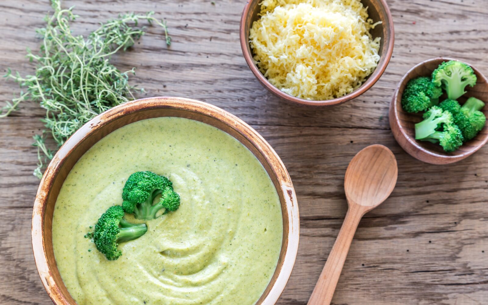 Jesensko-zimska brokolijeva juha s parmezanom - odlična za odpornost in imunski sistem