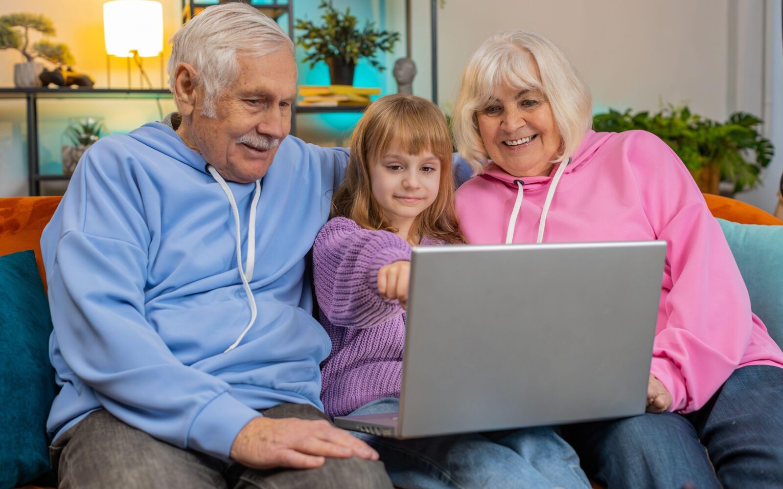 Starši, bi pri svojih otrokih prepoznali znake zasvojenosti?