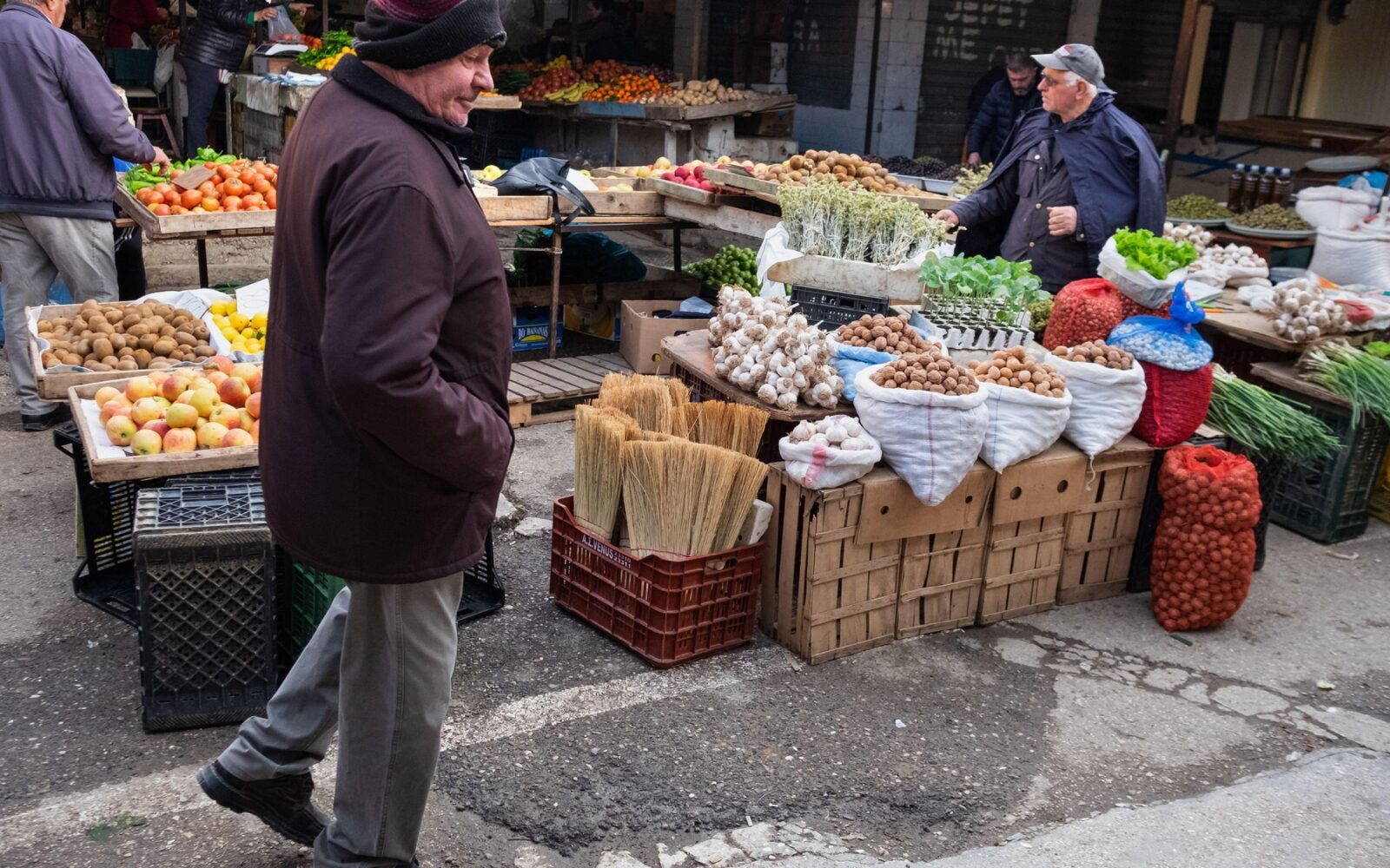 Tržnica s ponudbo damače in ekološko pridelane hrane