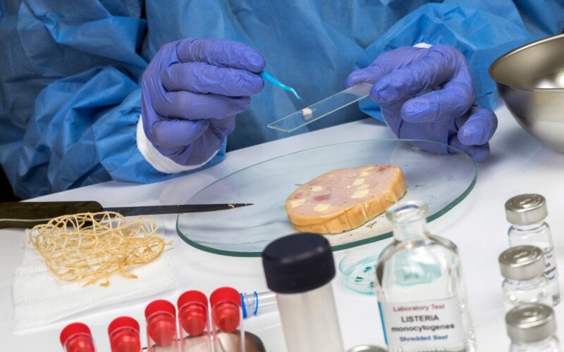 Alarm v Evropi: Okužbe hitro naraščajo – kako se lahko učinkovito zaščitite?