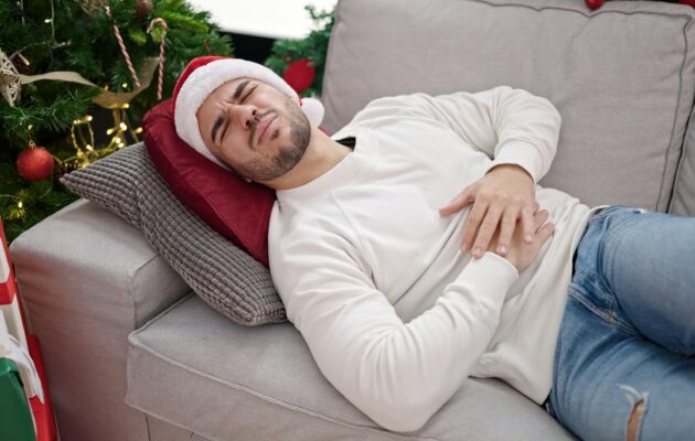 Prebavne težave med prazniki zaradi prekomernega prehranjevanja