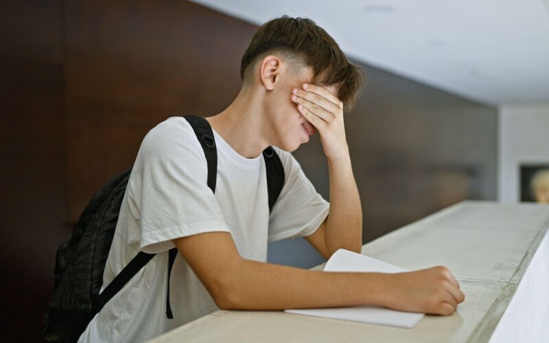 Zato se med mladimi zasvojenost z nikotinom razvije še hitreje