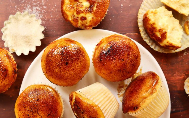Crème brûlée in muffin v enem je nova viralna sladica, ki jo zlahka poustvarite